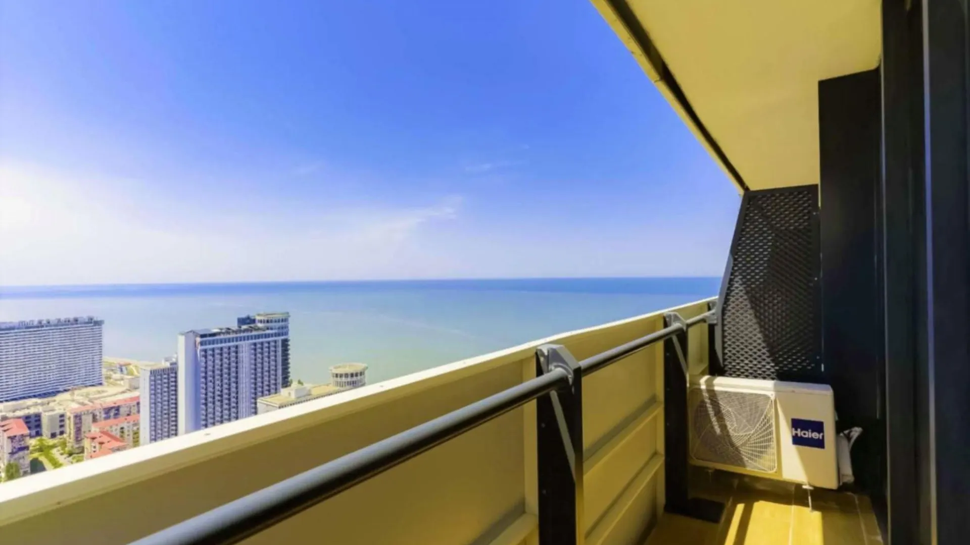 Glorious Sea View Aparthotel In Orbi City Batumi